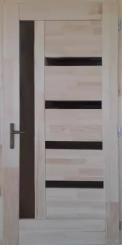 Fa bejárati ajtók